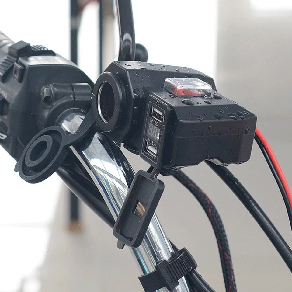 Motoros szivargyujtó és USB töltő aljzat - Image 4