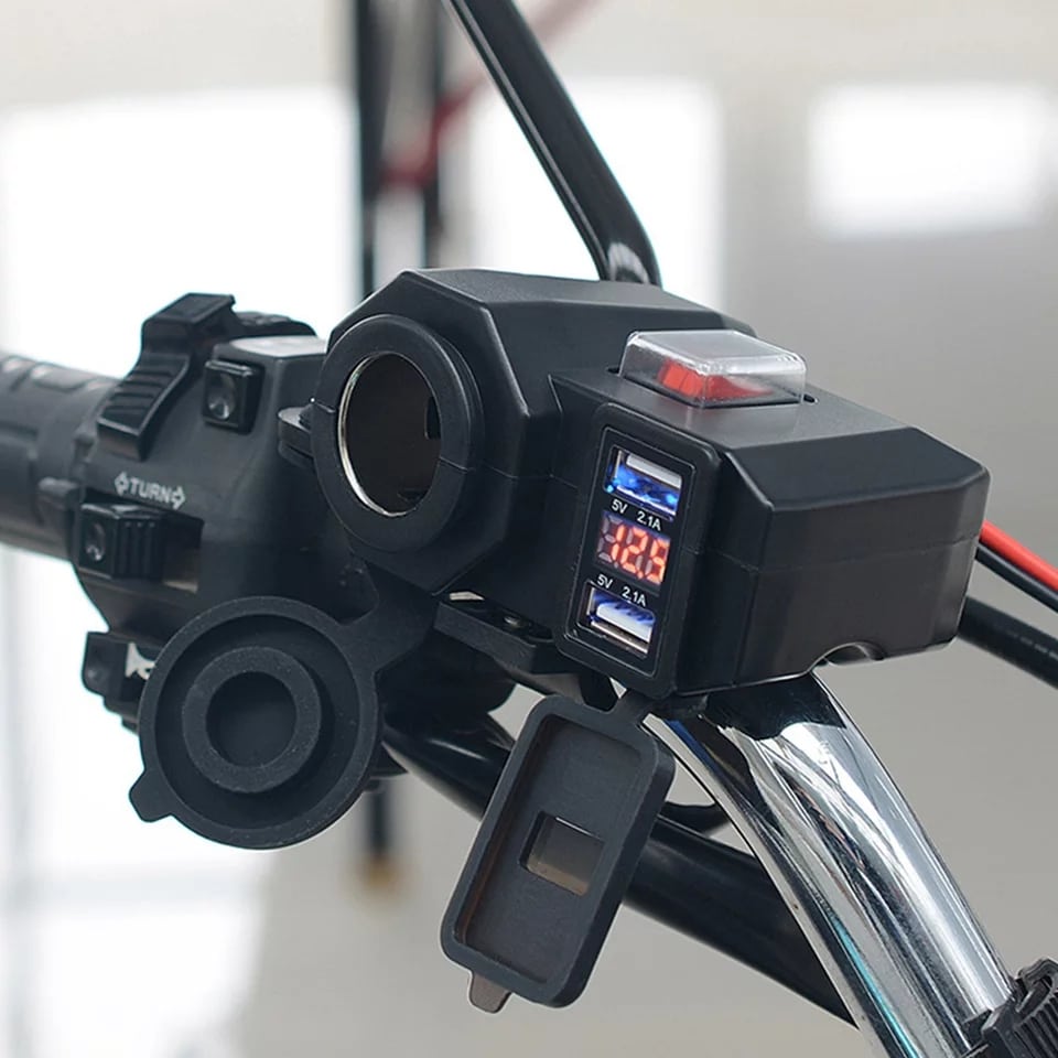 Motoros szivargyujtó és USB töltő aljzat - Image 6