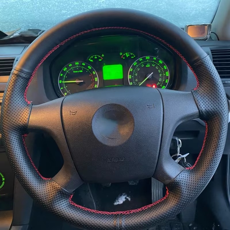Skoda bőr kormányvédő – méretpontos, varrható kivitel Octavia Fabia - Image 2